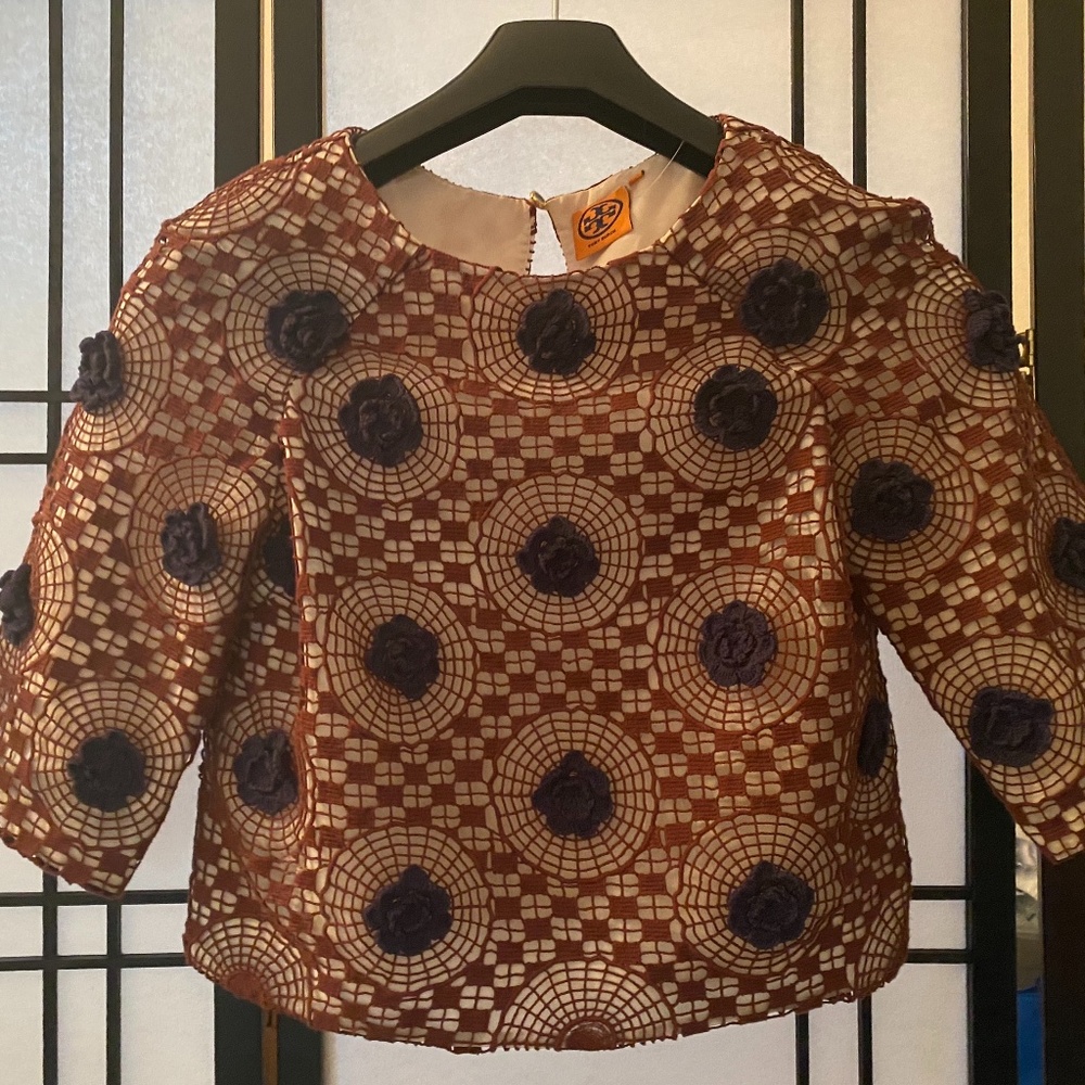 Tori Burch short sleeve top with crochet design